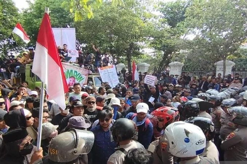 Warga Pati Kembali Demo Hari Ini, Tuntut Bupati Sudewo Mundur