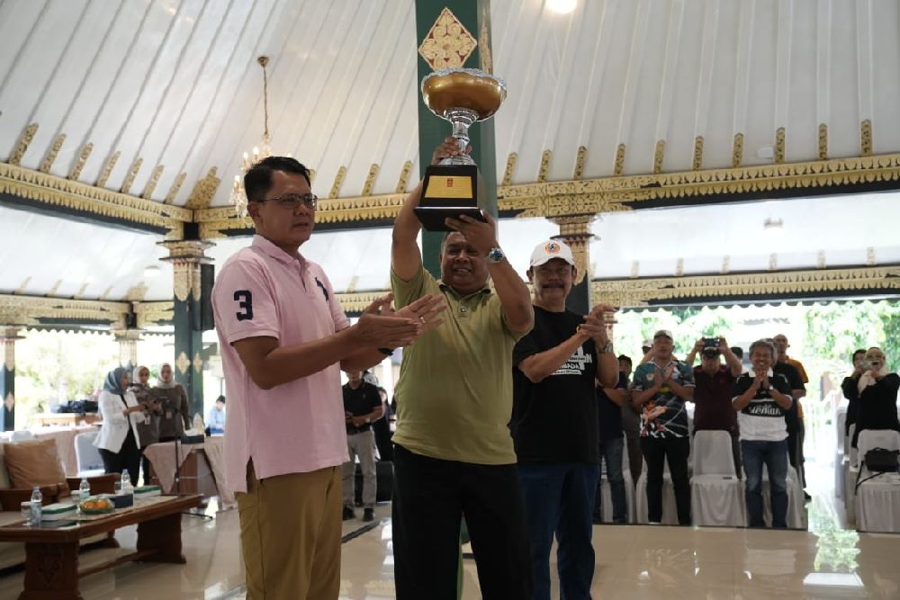 Quattrick Juara Umum Porda DIY, Bupati Sleman Tingkatkan Sarpras Latihan Atlet