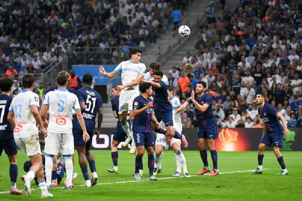 PSG Tumbang di Markas Marseille, Gara-gara Sundulan Aguerd di Menit ke-5