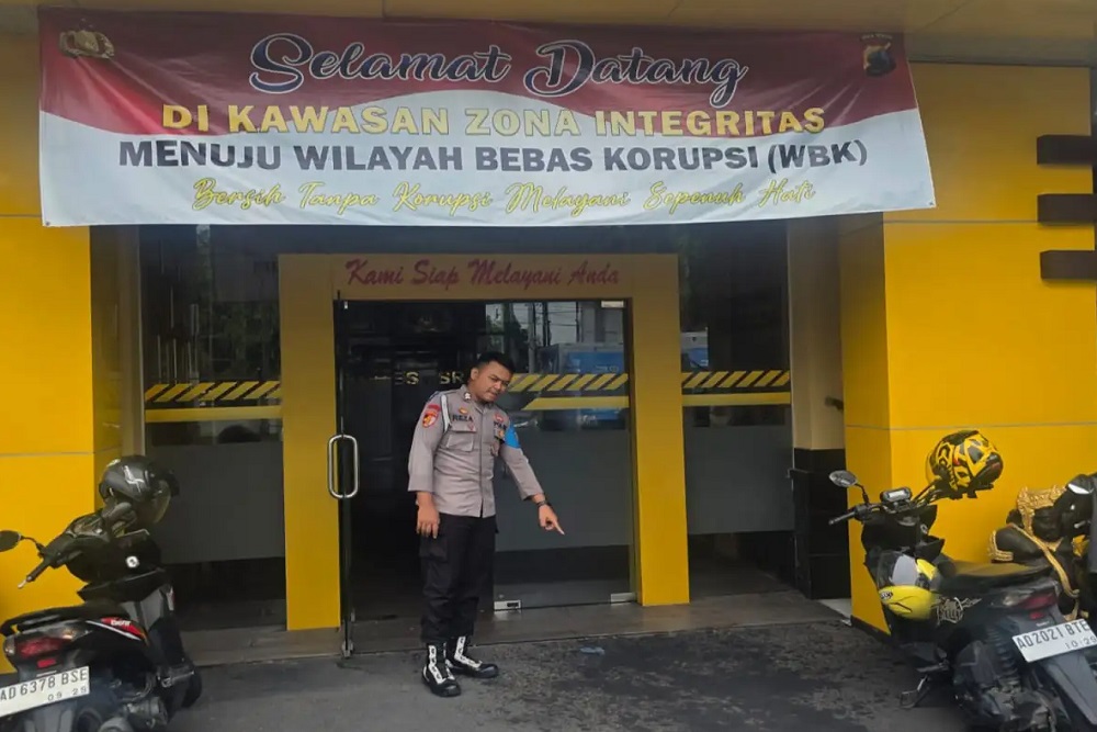 Emak-emak di Sragen Siram Anggota Polisi dengan Pertalite