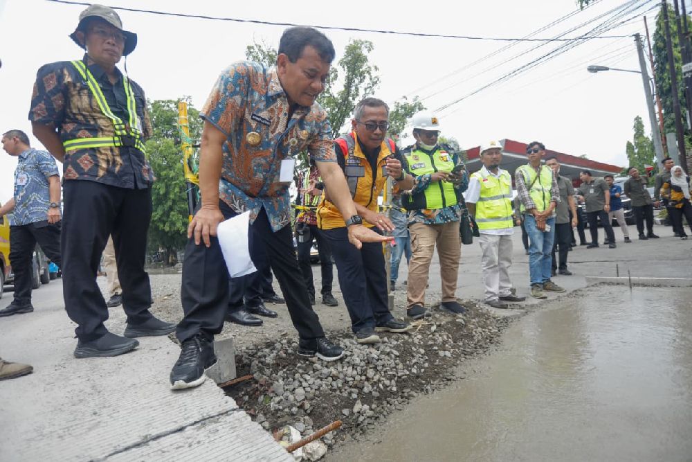 Fokus Infrastruktur, Pemprov Jateng Terus Kebut Perbaikan Jalan pada 2025
