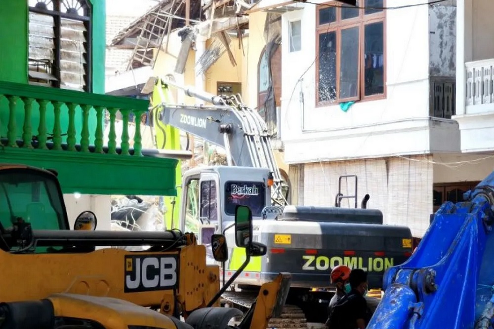 Reruntuhan Ponpes Al Khoziny Sisakan Satu Lantai Belum Terbuka