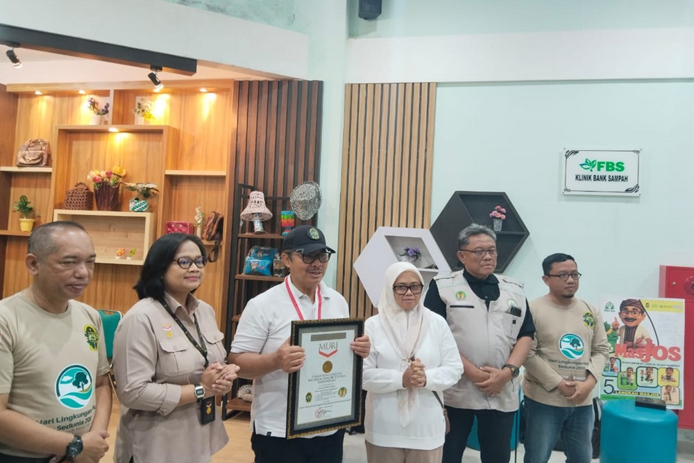 10.000 Warga Jogja Setor Sampah, Pecahkan Rekor MURI