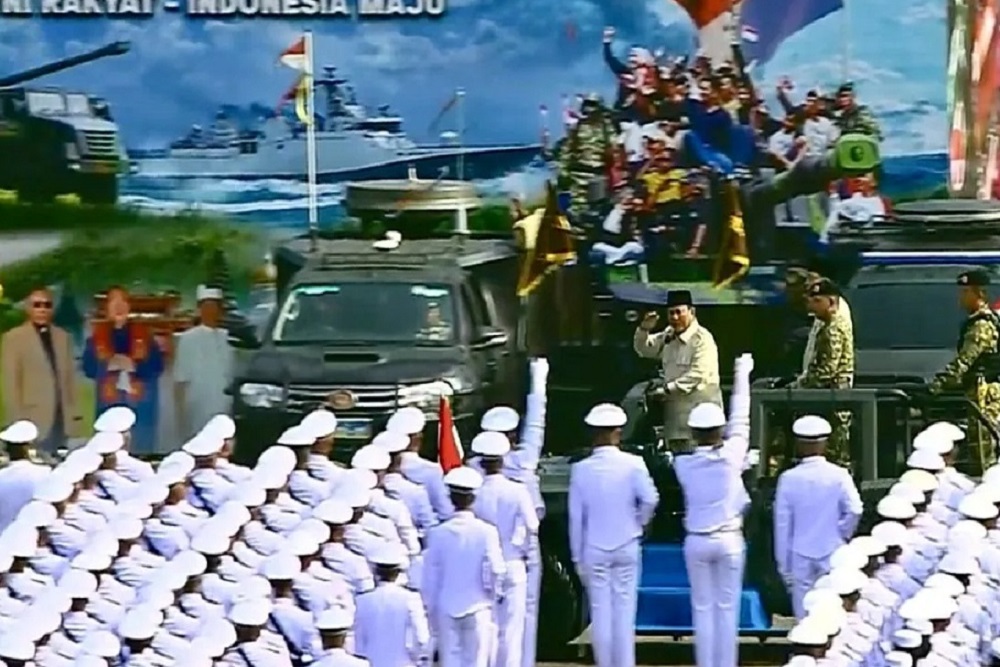 Presiden Prabowo Hadiri Hut ke-80 TNI, Sapa Prajurit dari Atas Maung