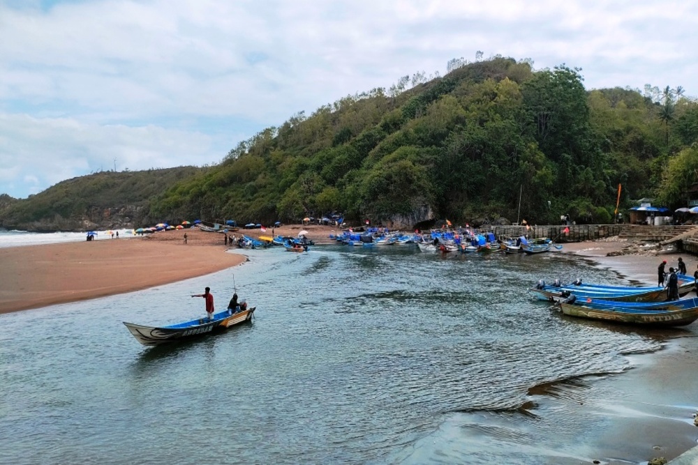Nelayan Gunungkidul Dapat Bantuan Mesin Kapal