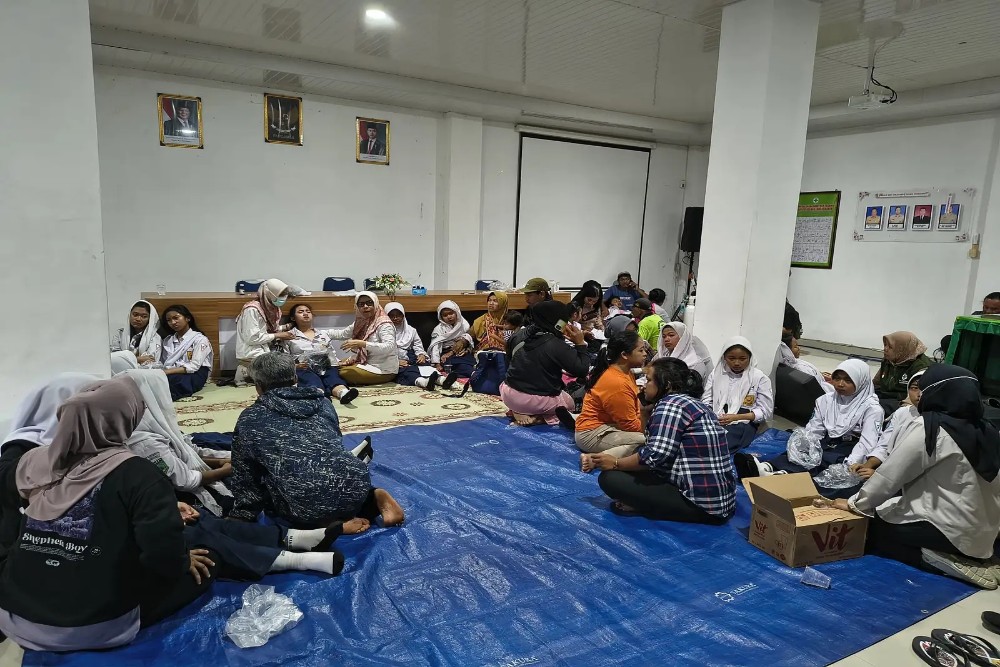 Siswa di Tawangmangu Keracunan MBG, Mual Muntah dan Sesak Napas