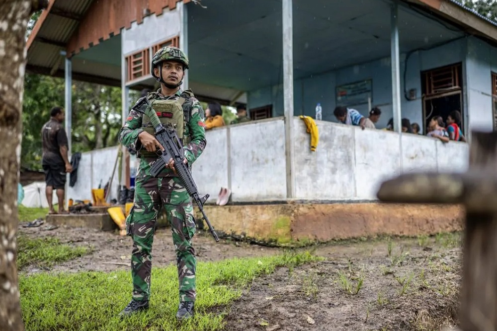 Seorang Prajurit TNI Tewas Diserang OPM di Teluk Bintuni
