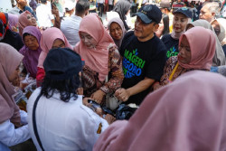 Ratusan Warga Kendal Antusias Sambut Layanan Speling Jateng