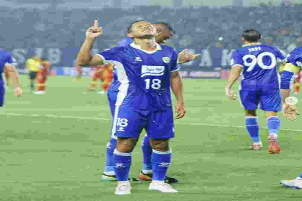 Adam Alis Bawa Persib Unggul Sementara 1-0 atas Selangor