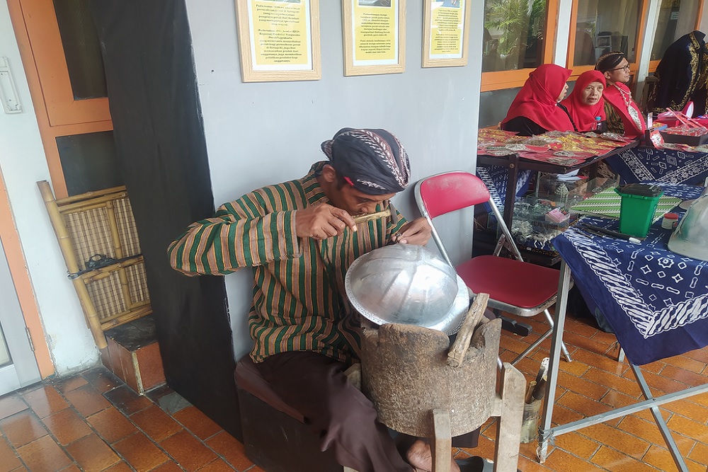 Harga Bahan Baku Tinggi, Perajin Perak Kotagede Diminta Go Digital