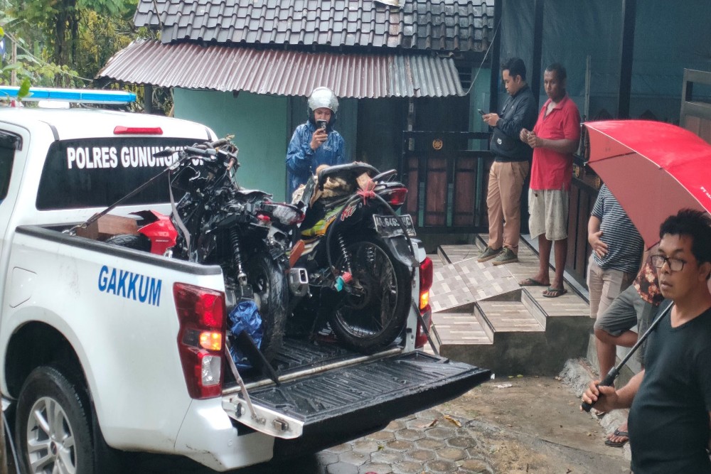 Truk Molen Tabrak Motor di Jalan Rongkop-Wonosari, 3 Orang Meninggal
