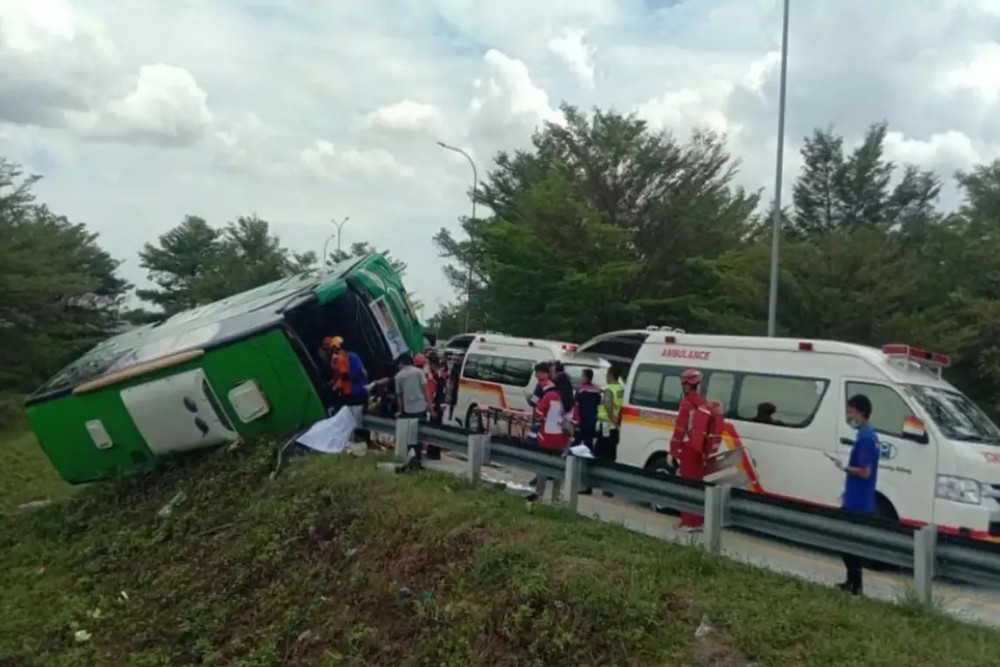 Kecelakaan di Tol Pemalang Tewaskan 4 Orang, Bus Tak Layak Jalan