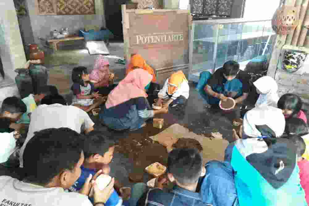 Desa Wisata Panjangrejo Bantul Bangkit, Genjot Edukasi Gerabah