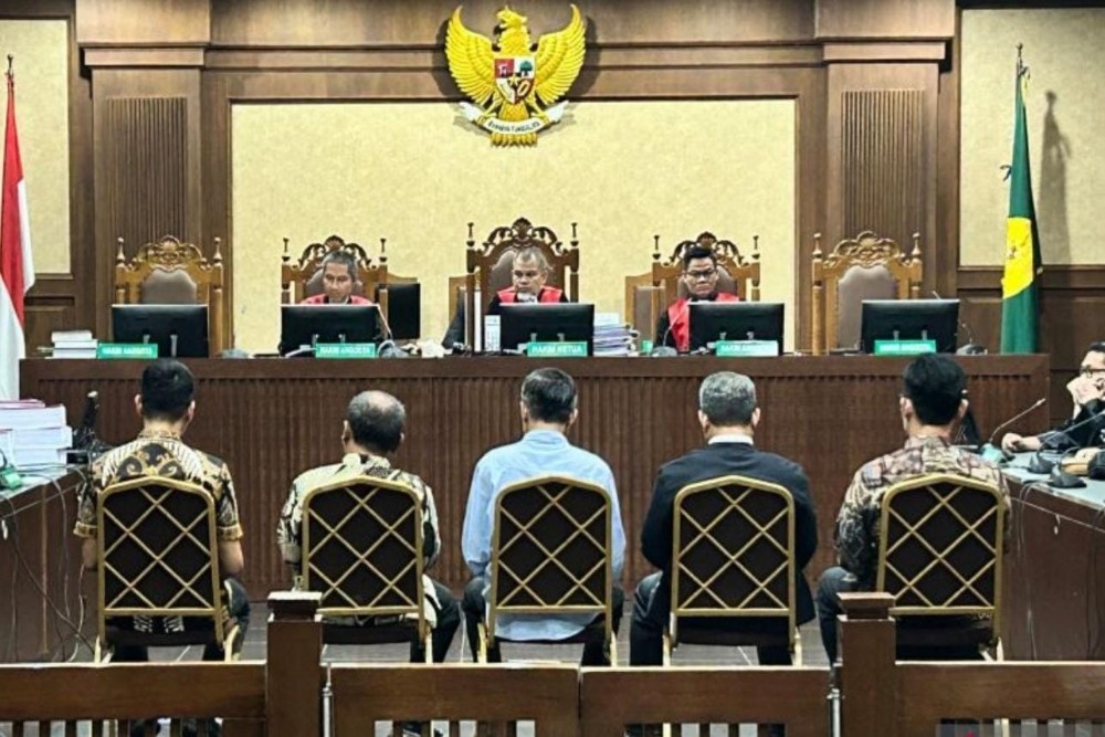 Terima Suap Miliaran Rupiah, 3 Hakim Hanya Dituntut 12 Tahun Penjara