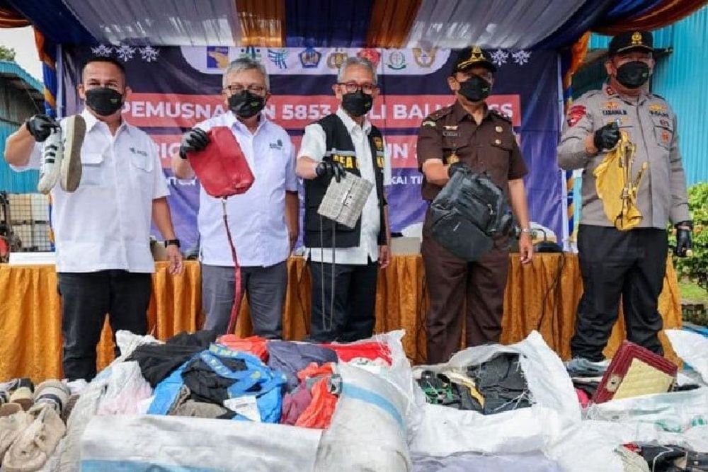 Impor Pakaian Bekas Ilegal Diduga Berasal dari Tiga Negara Ini