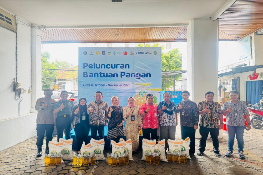 Kendalikan Harga dan Inflasi, Bulog DIY Salurkan Bantuan Pangan
