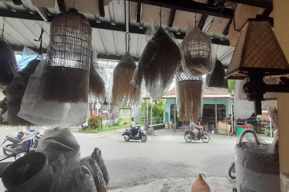 Tren Bergeser, Perajin Gerabah Kasongan Beralih Memproduksi Interior