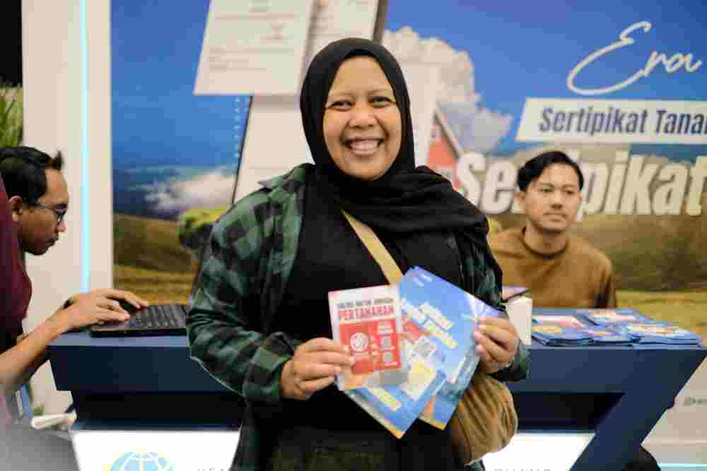 Jadi Relawan Gempa, Eva Tergugah Alih Media ke Sertifikat Elektronik