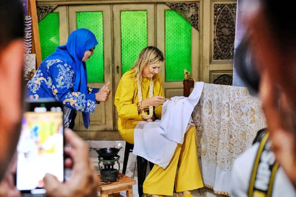 Ratu Maxima Belanda Kunjungi Kampung Batik Laweyan Solo