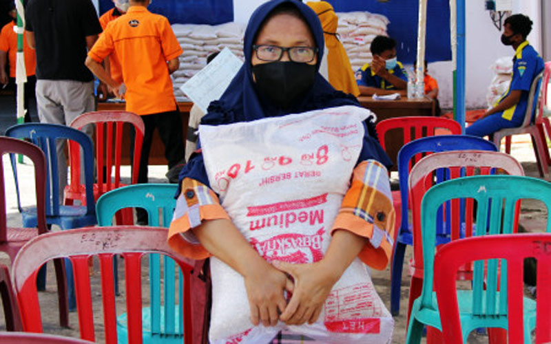 Puluhan Ribu Warga Gunungkidul Dapat Bantuan Beras dan Minyak