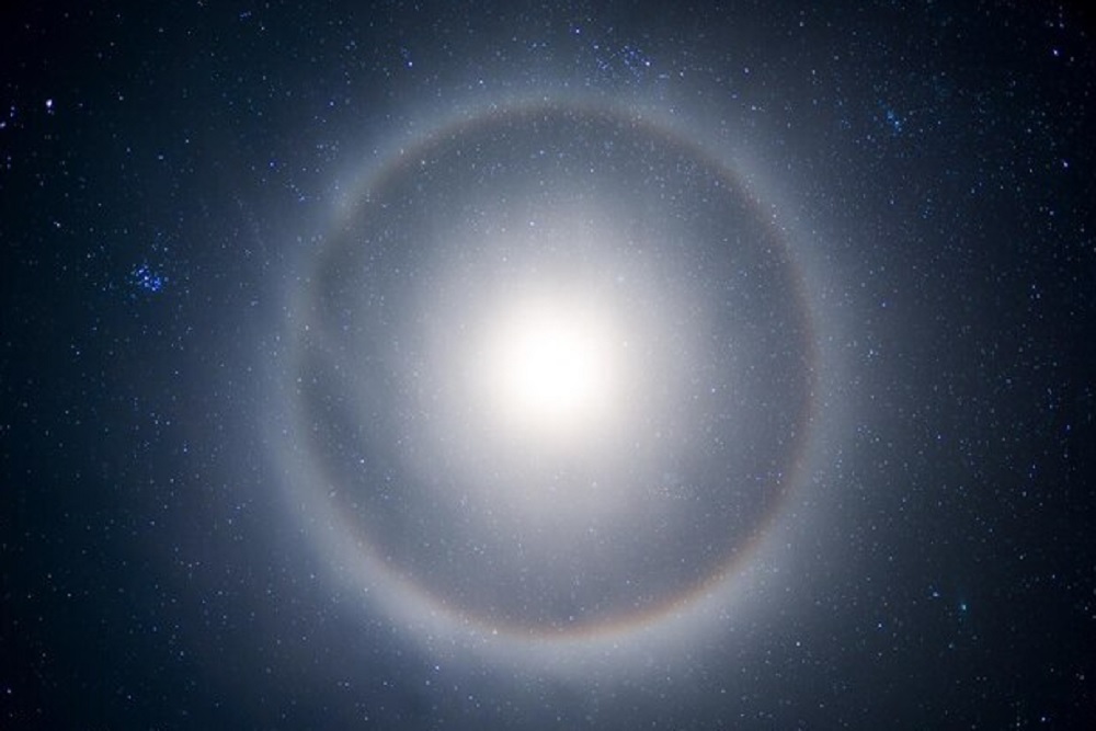 Supermoon Penutup 2025 Malam Ini, Fenomena Halo Terlihat di Langit Jog