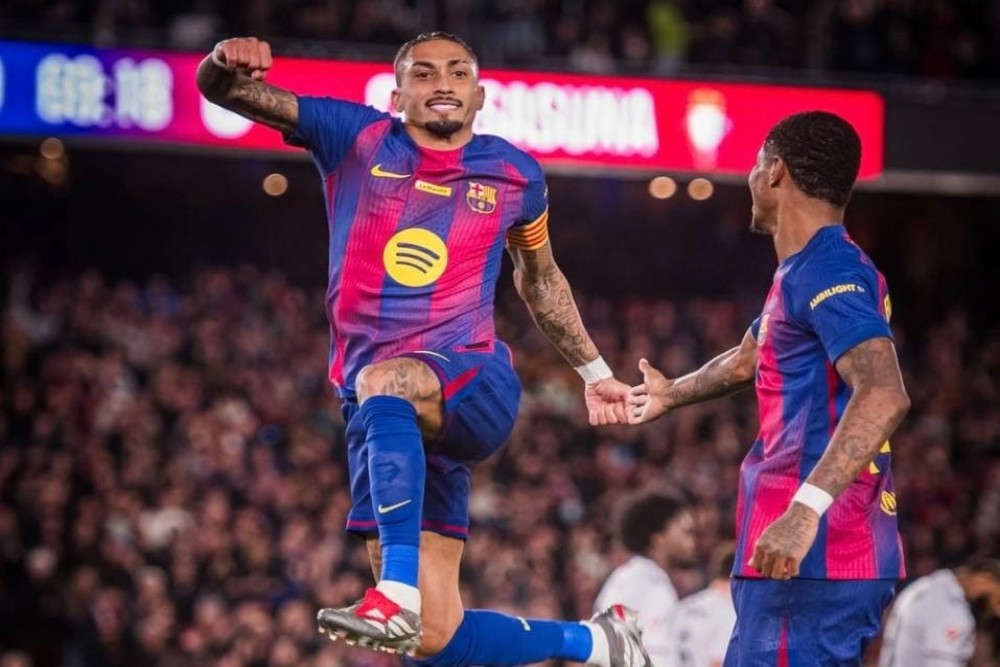 Raphinha Borong Gol, Barcelona Kalahkan Osasuna 2-0