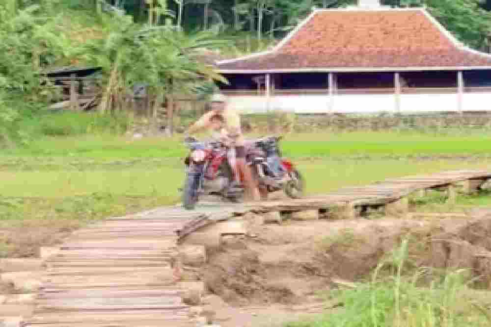 Jembatan Darurat Sriharjo Diharap Pulihkan Ekonomi UMKM