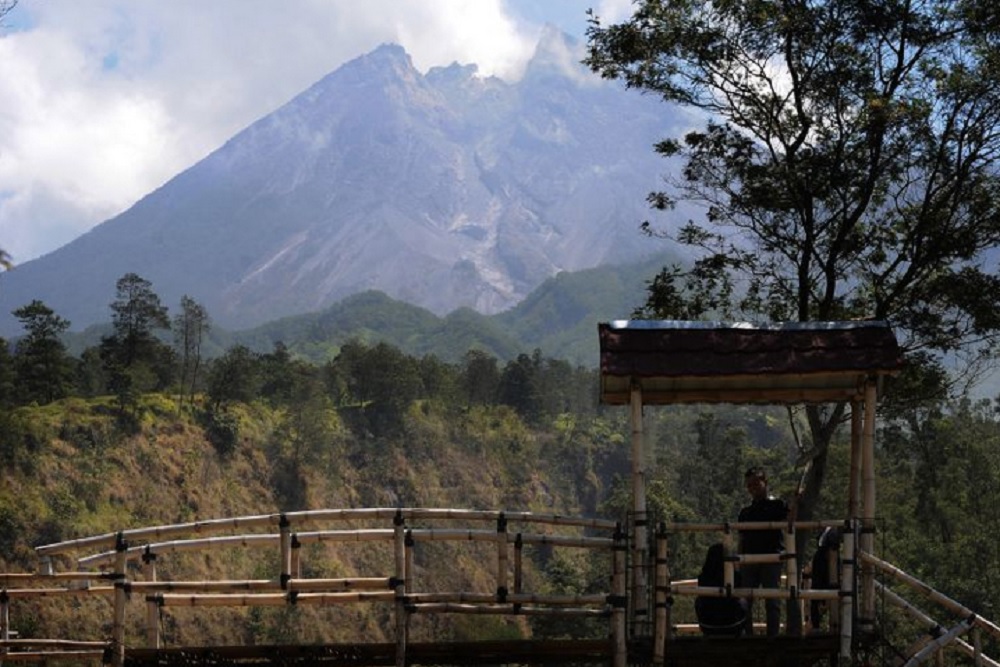 Hilang Sejak Sabtu, 2 Pendaki Ilegal Gunung Merapi Belum Ditemukan