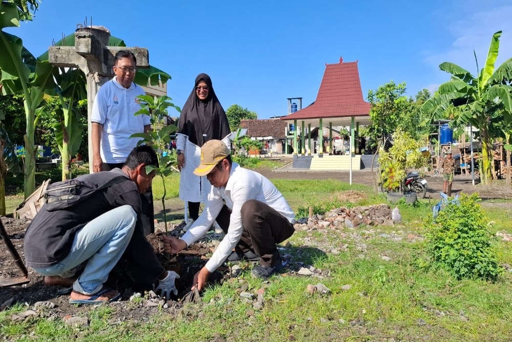 JSGI Tanam Puluhan Pohon di RTHP Keparakan Kidul