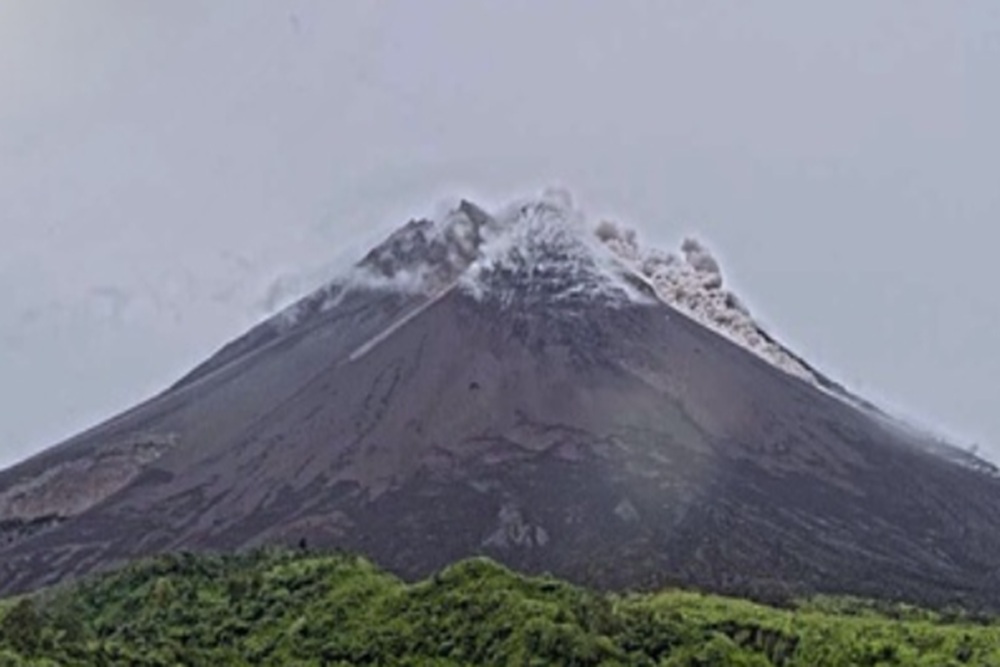 Dua Awan Panas Guguran Terjadi di Merapi, Aktivitas Tetap Aman