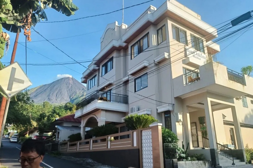 Gunung Karangetang Alami Lonjakan Gempa, Status Masih Waspada