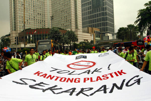 Minimarket di Kulonprogo Resmi Larang Kantong Plastik