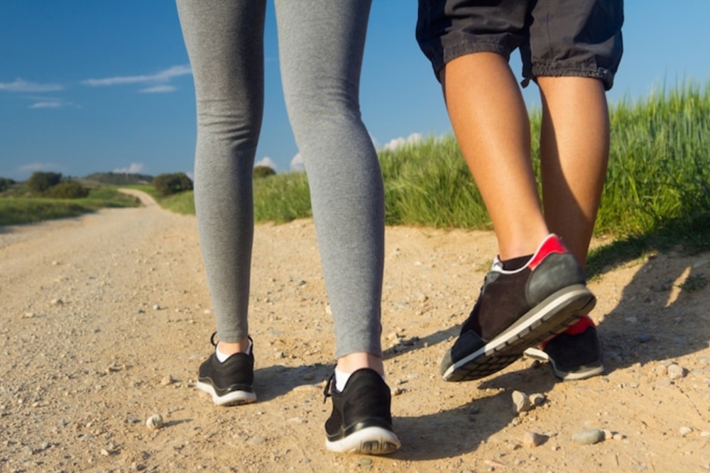 Jalan Kaki 30 Menit Sehari Turunkan Risiko Penyakit Menurut Dokter