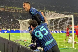 Gol Pio Esposito Bawa Inter Milan Tekuk Lecce 1-0