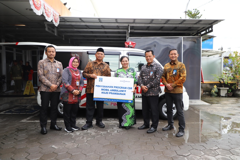 BPD DIY Serahkan Ambulans Baru untuk RSUD Prambanan