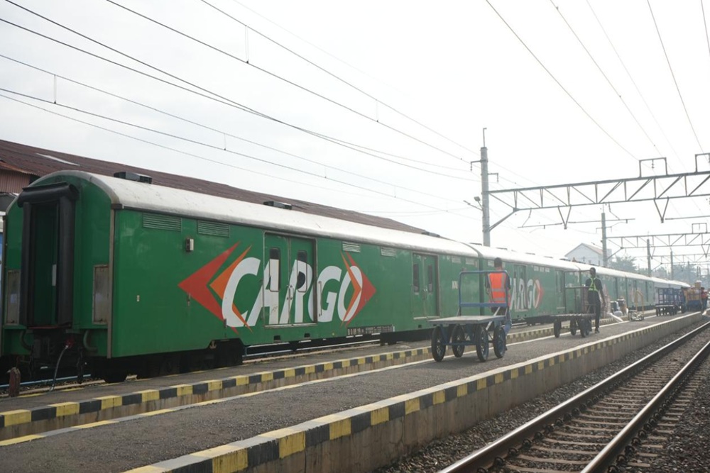KAI Pastikan Banjir Pekalongan Tak Ganggu Logistik