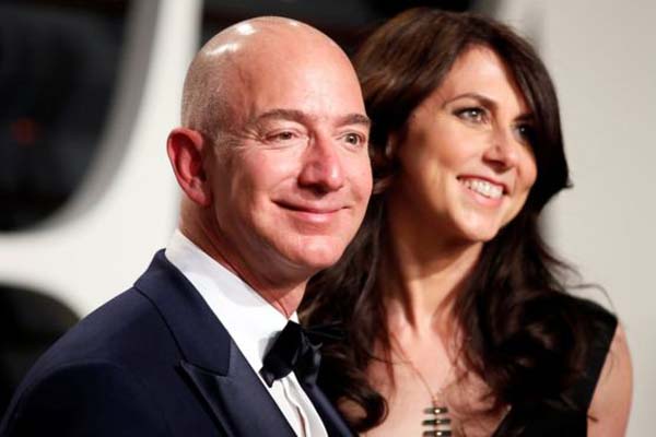 Karyawan Amazon Olok Aturan Jeff Bezos di Tengah Isu PHK