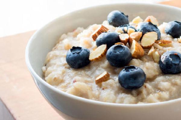 Saran Makanan Pagi Tinggi Serat untuk Meredakan Sembelit