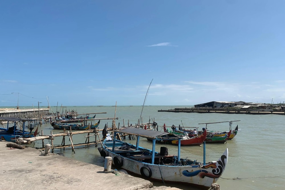 Sampah Kepung Pantura Tambaklorok, Nelayan Semarang Tertekan