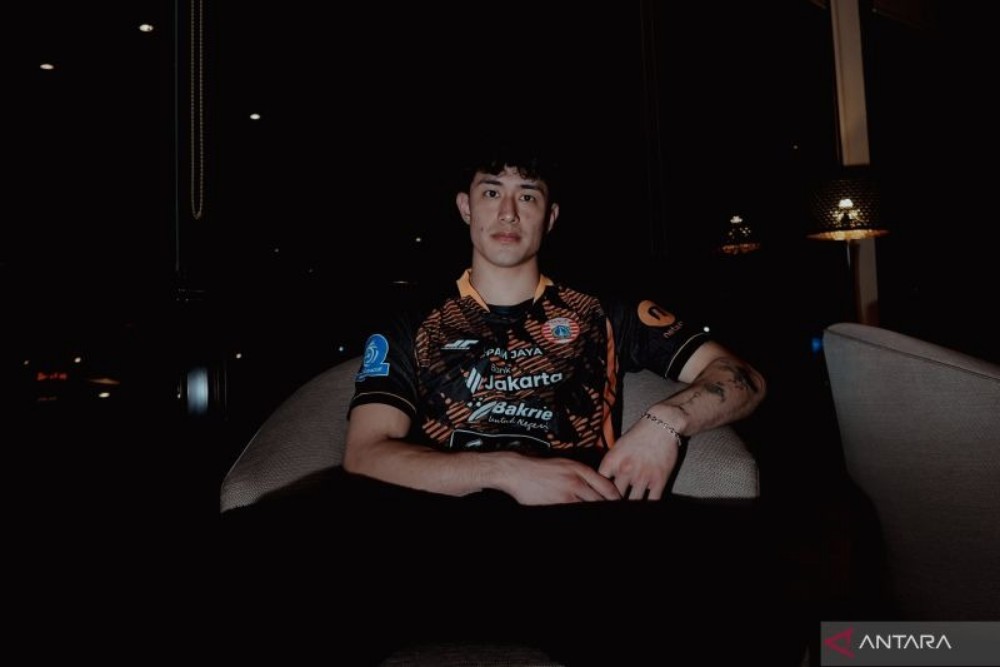 Persija Rekrut Kiper Cyrus Margono di Bursa Transfer Paruh Musim