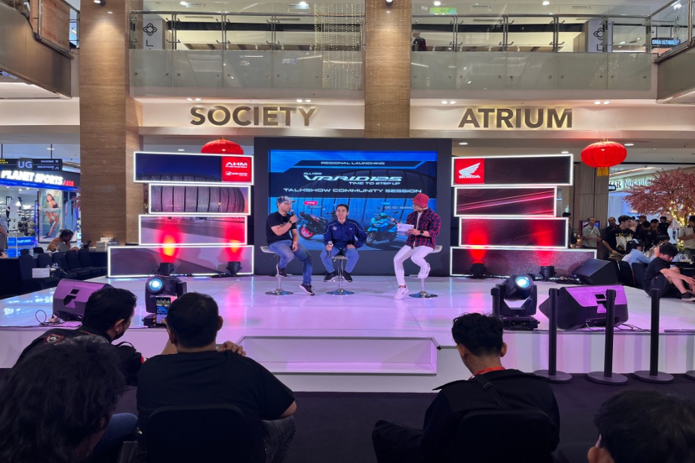 Bikers Honda Vario Ramaikan Peluncuran New Vario 125 di Pakuwon Mall