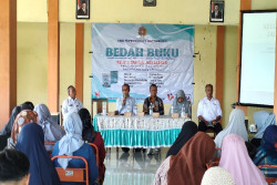 Lewat Buku, Masyarakat Diajarkan Ubah Sampah Menjadi Berkah