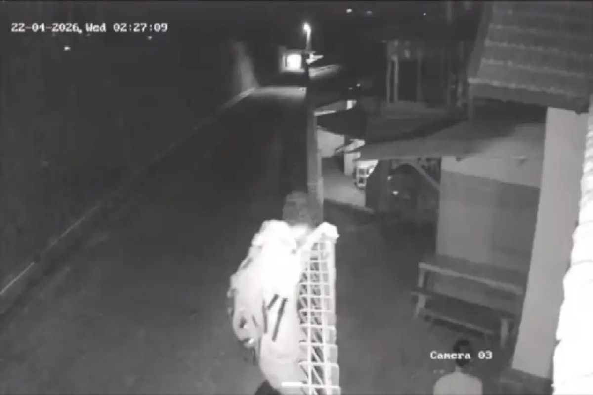 Viral! Pencurian Minyak Goreng di Pasar Plaosan Terekam CCTV