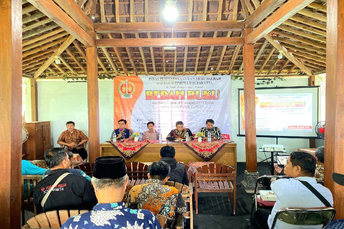 DPAD DIY: Warga Godean Diajak Sukses Beternak Ayam lewat Bedah Buku