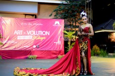Meriahkan Hari Kartini, Ayola Tasneem Gelar Kebaya Fashion Show 