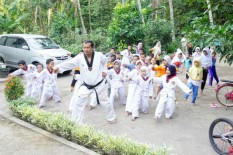 Santri Ponpes Berlatih Taekwondo