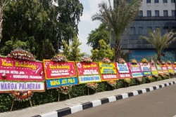 Tangkap Mantan Preman Kondang Hercules, Polisi Banjir Karangan Bunga