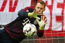 Bayern vs Liverpool: Neuer Menuju Centurian