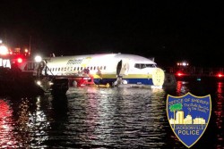 Lagi, Boeing Kecelakaan, Kali Ini Meluncur ke Sungai
