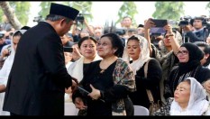 Megawati Datang di Pemakaman Ani Yudhoyono, PDIP: Bu Mega Humanis